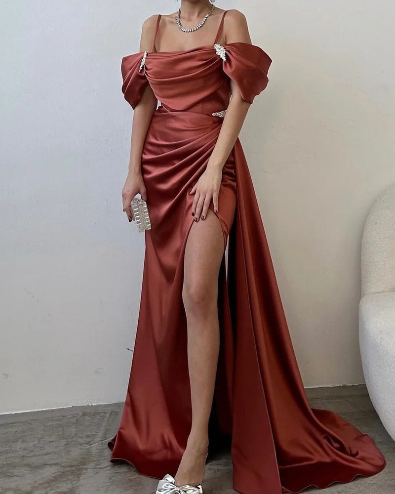Breathtaking Burgundytti Strapstone Train Draped Prom Dress