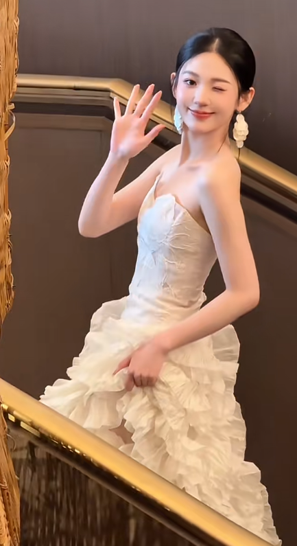 Chic Ball Gown Strapless Satin Long Wedding Dresses