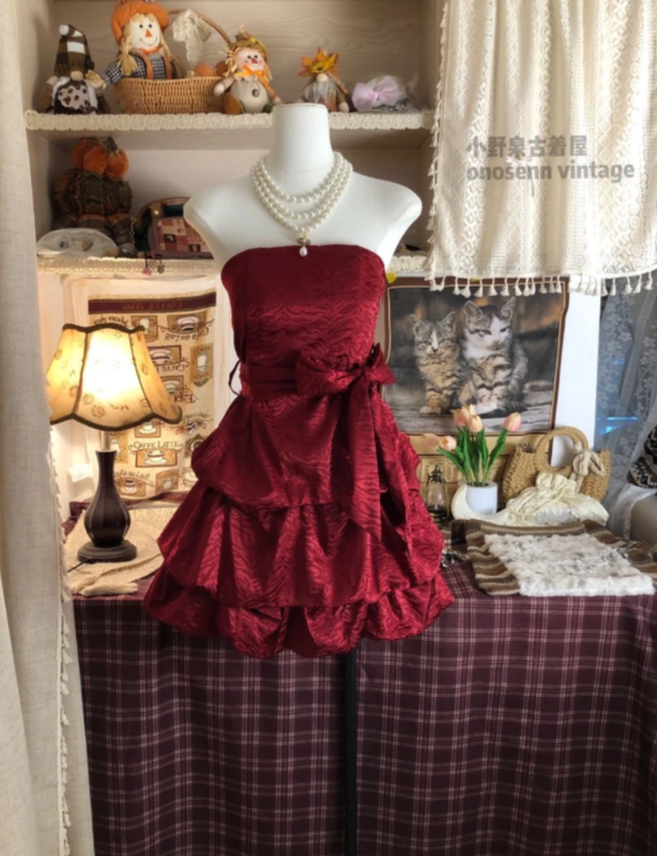 Cute Strapless A-Line Burgundy Short Prom Dresses Satin Sleeveless Burgundy Birthday Party Dresses EP05136
