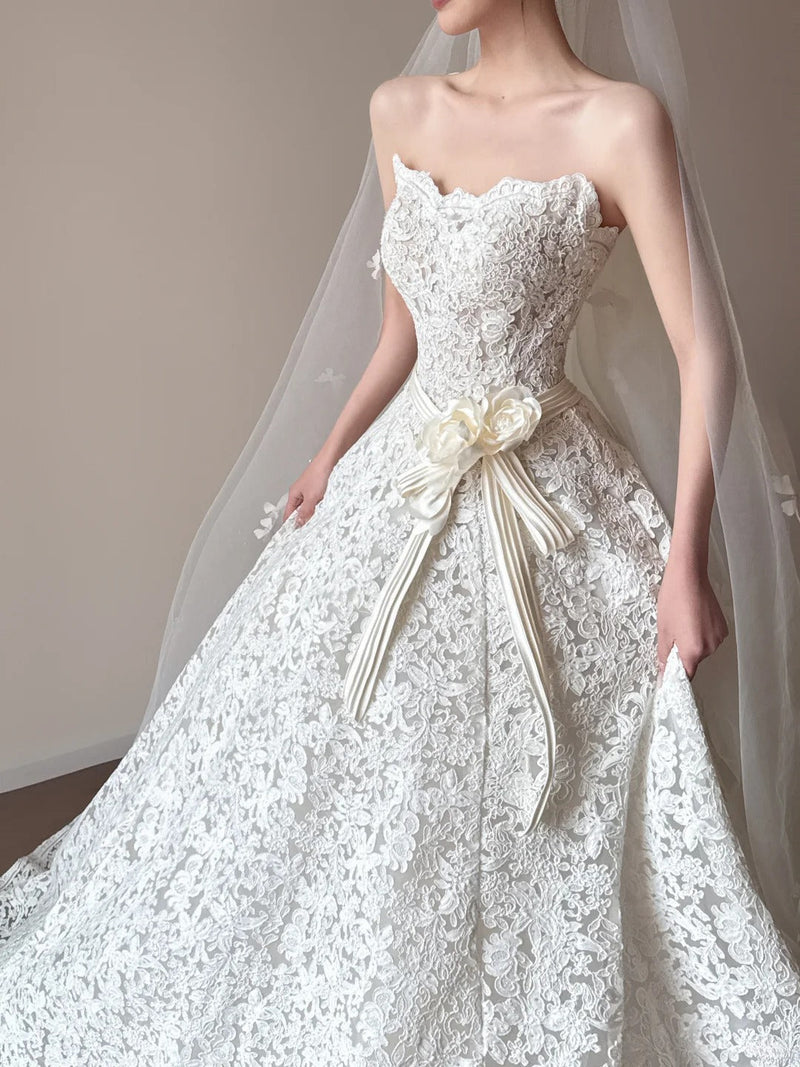Fairy A-line Long Wedding Dresses Applique White Bridal Gowns Sleevless Strapless Bridal Dresses
