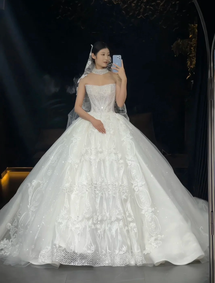 Modest A-Line Long Wedding Dresses Beaded Tulle White Bridal Dresses Sleeveless Strapless Bridal Gowns