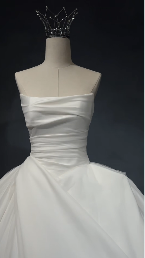 Simple Strapless A-Line Long Wedding Dresses Satin White Bridal Gowns Sleeveless Bridal Dresses