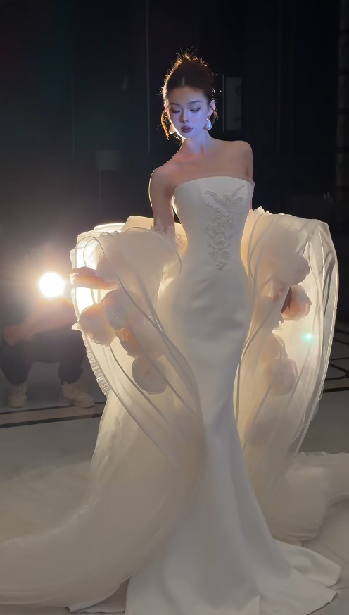 Simple Strapless Mermaid Long Weddng Dresses Satin White Bridal Gowns Sleeveless Bridal Dresses
