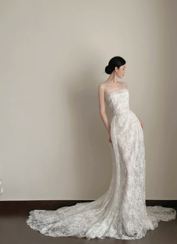 Timeless Sheath Long Wedding Dresses Lace Appliques White Bridal Gowns Strapless Bridal Dresses