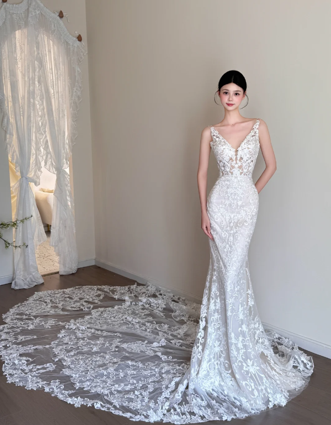 Timeless V-Neck Mermaid Long Wedding Dresses Tulle Appliques White Bridal Gowns Sleeveless Bridal Dresses