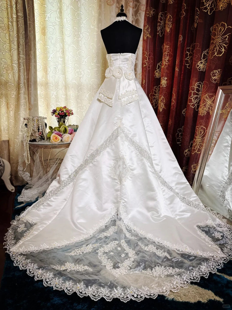 Vintage Halter A-Line Long Wedding Dresses Satin Appliques White Bridal Gowns Sleeveless Bridal Dresses