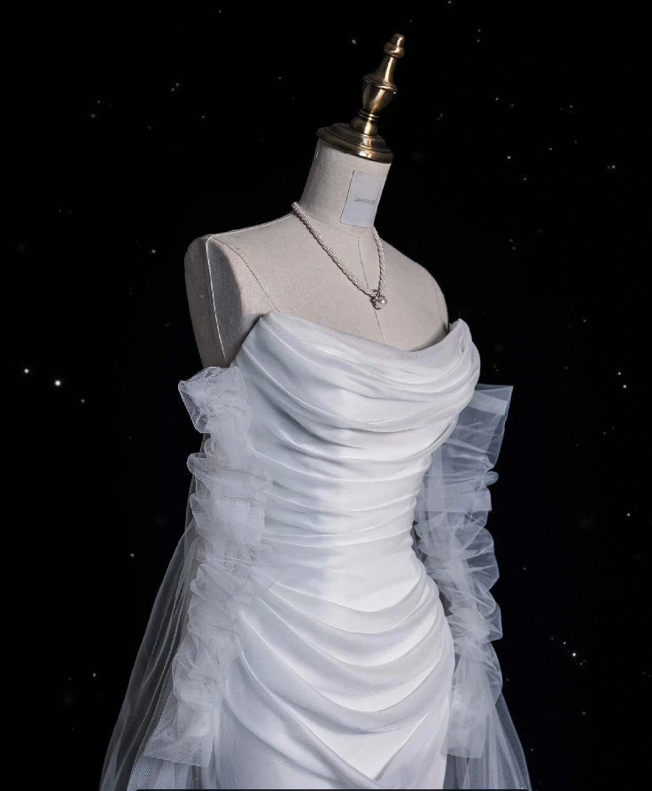 Vintage Mermaid Strapless Tulle Long White Wedding Dresses
