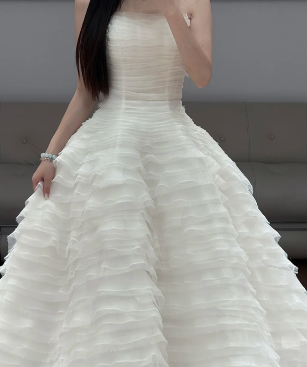 Ball Gown White Wedding Dress Tiered Wedding Gowns