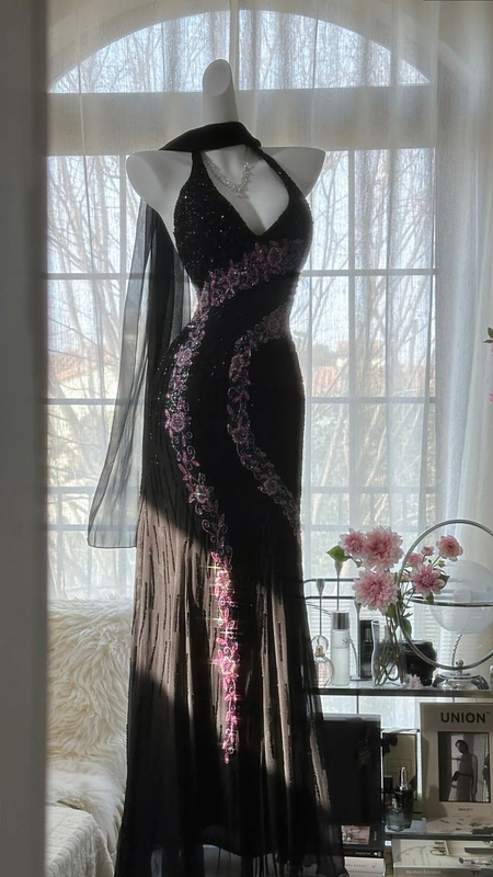 Black halter neck slim waist sexy long ball gown