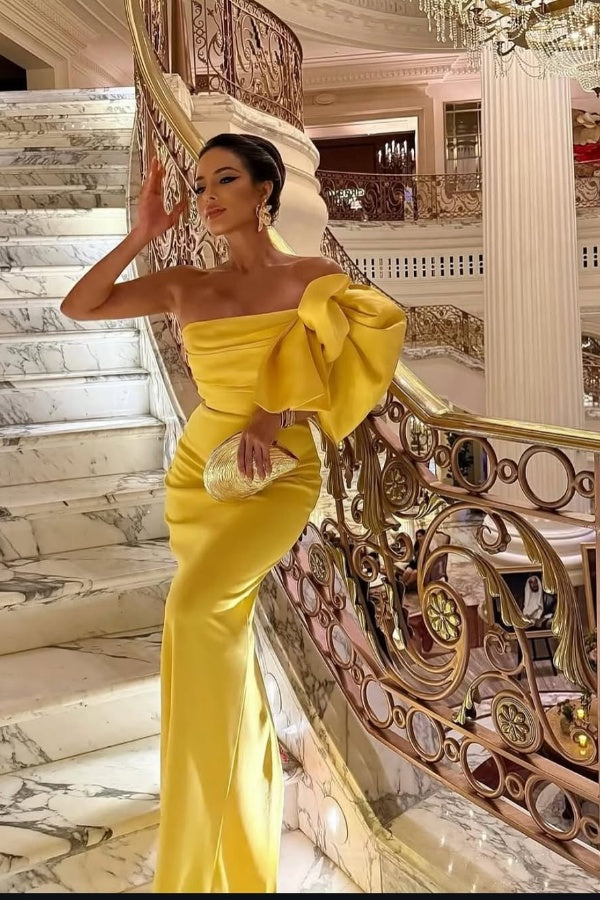 Charming Gold One Shoulder Mermaid Prom Dress with Pleated