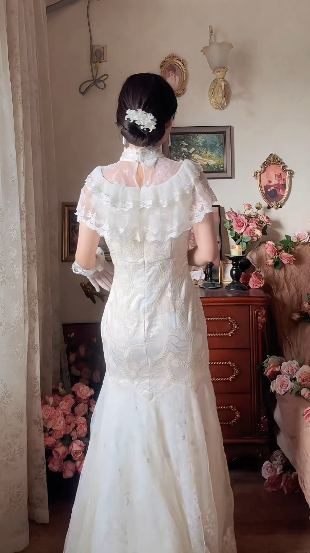 Charming Lace Mermaid Wedding Dress With Gloves Short Sleeve Lace Bridal Dress