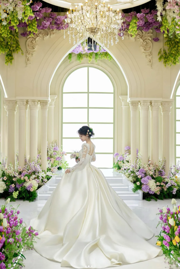 Chic A-Line Long Wedding Dresses Satin White Bridal Dresses Beaded Long Sleeves Bridal Gown