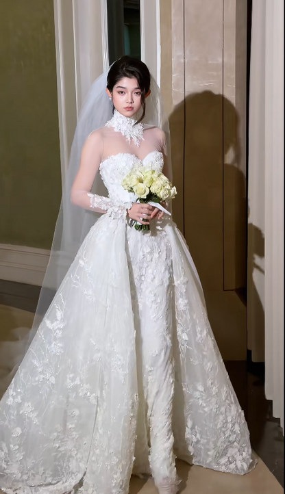 Chic A-Line Long Wedding Dresses Tulle Applique White Bridal Dresses Beaded Sleeveless Bridal Gown