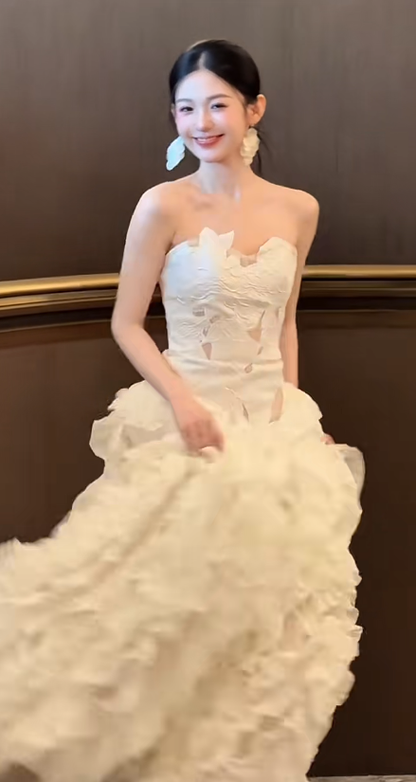 Chic Ball Gown Strapless Satin Long Wedding Dresses