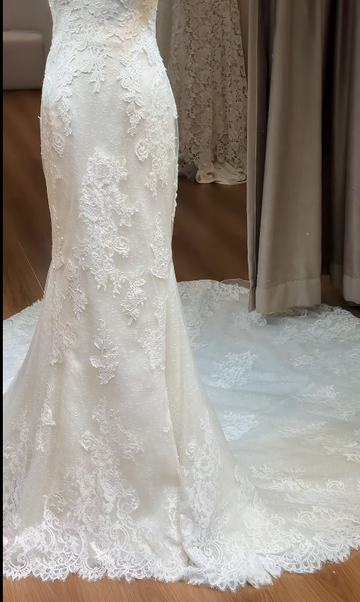 Chic Mermaid Long Wedding Dresses Lace White Bridal Gowns Sweetheart Sleeveless Bridal Dress