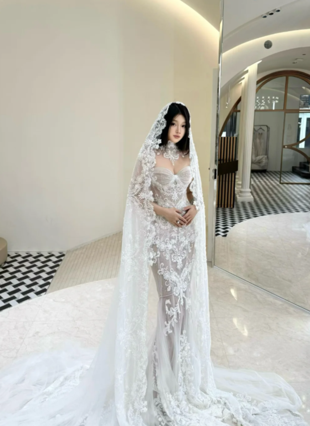 Chic Mermaid Long Wedding Dresses Tulle Applique White Bridal Dresses Beaded Sleeveless Bridal Gown