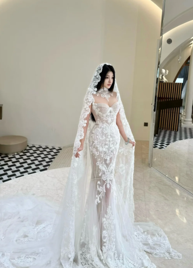 Chic Mermaid Long Wedding Dresses Tulle Applique White Bridal Dresses Beaded Sleeveless Bridal Gown