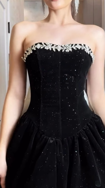 Cute A-Line Short Prom Dresses Strapless Black Birthday Dresses Velvet Sequin Homecoming Dresses