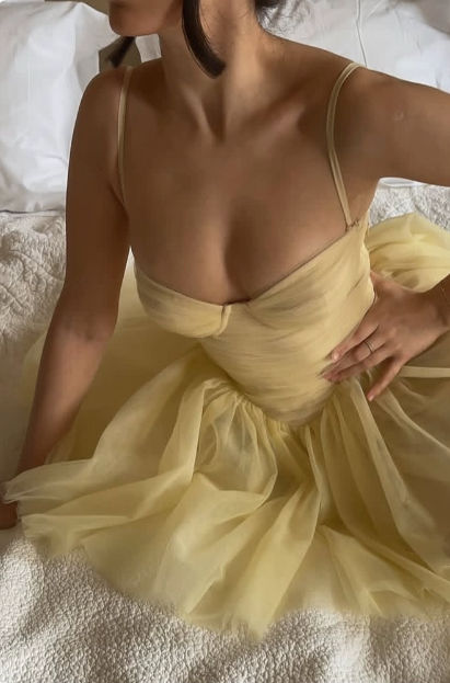 Cute Waist Yellow Suspender Tulle A-line 17th Birthday Homecoming Dress