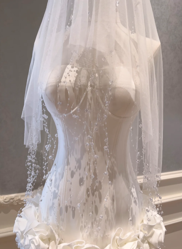 Cute White Short Wedding Dresses Satin Sleeveless Bridal Dresses Strapless Bridal Gowns