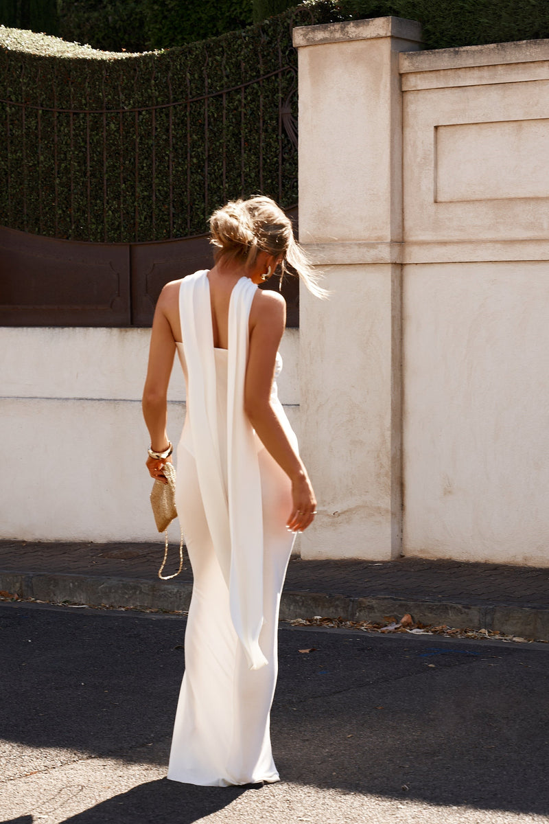 Desi Gown - White - SHOPJAUS - JAUS