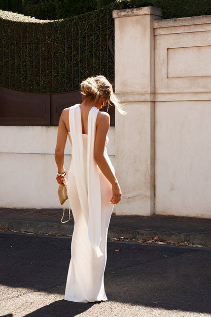 Desi Gown - White - SHOPJAUS - JAUS