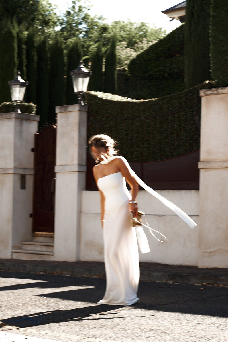 Desi Gown - White - SHOPJAUS - JAUS