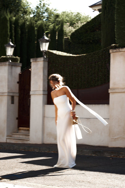 Desi Gown - White - SHOPJAUS - JAUS