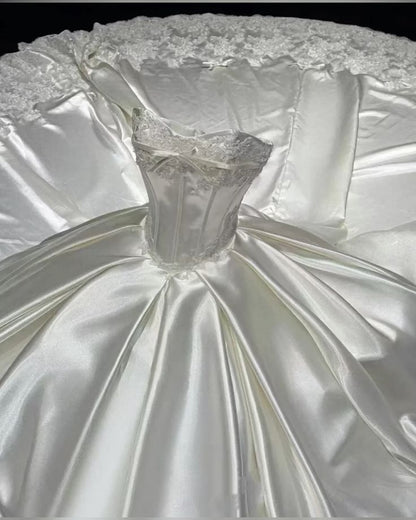 Dreamy Ball Gown Strapless Satin Lace Long Wedding Dresses