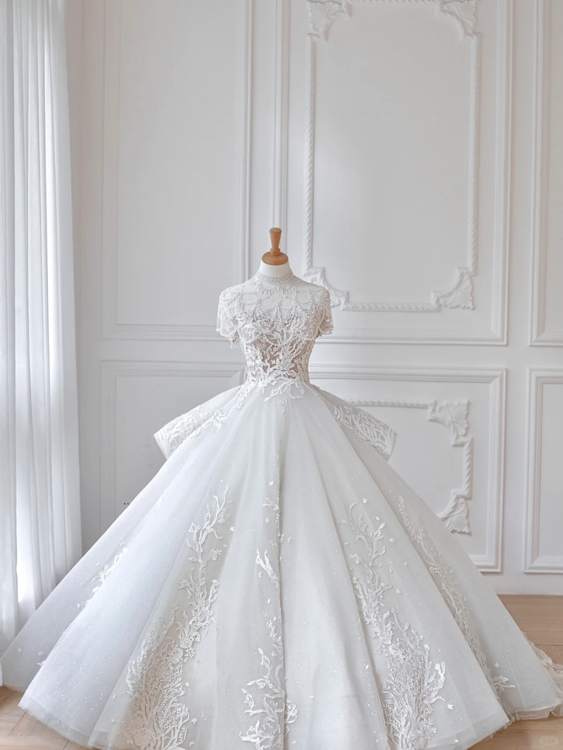 Dreamy Ball Gown Tulle Applique Beads Long Wedding Dresses