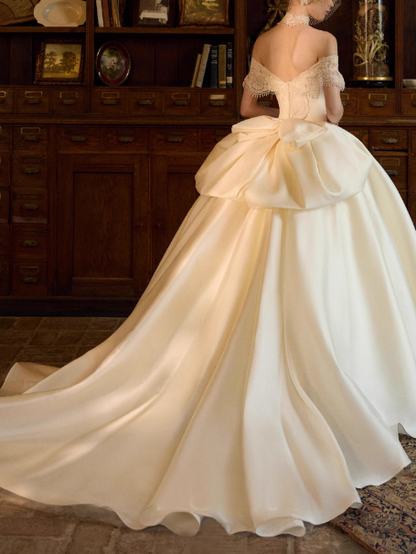 Elegant Ball Gown White Long Wedding Dresses Satin Off-shoulder Bridal Dresses Short Sleeves Bridal Gowns