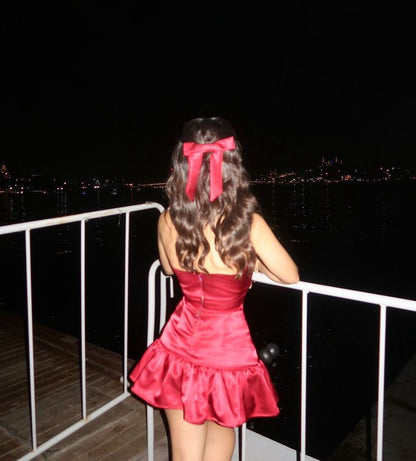 Elegant Burgundy V-neck Halter Satin A-line Birthday Short Skirt Homecoming Dress