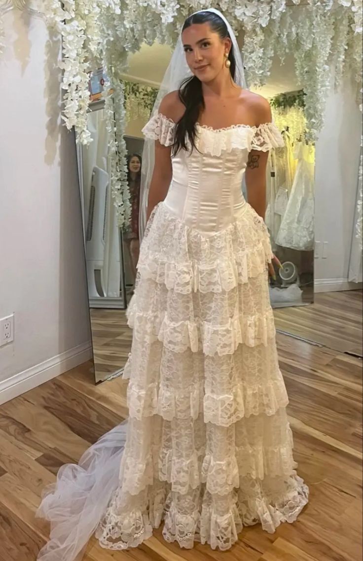 Elegant Ivory Off Shoulder Tulle Lace A-line Wedding Dress