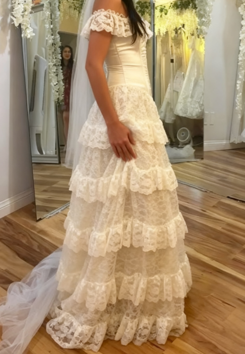 Elegant Ivory Off Shoulder Tulle Lace A-line Wedding Dress