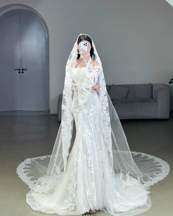 Elegant Memraid Long Wedding Dress Appliques Tulle White Bridal Gowns Off-shoulder Long Sleeves Bridal Dress