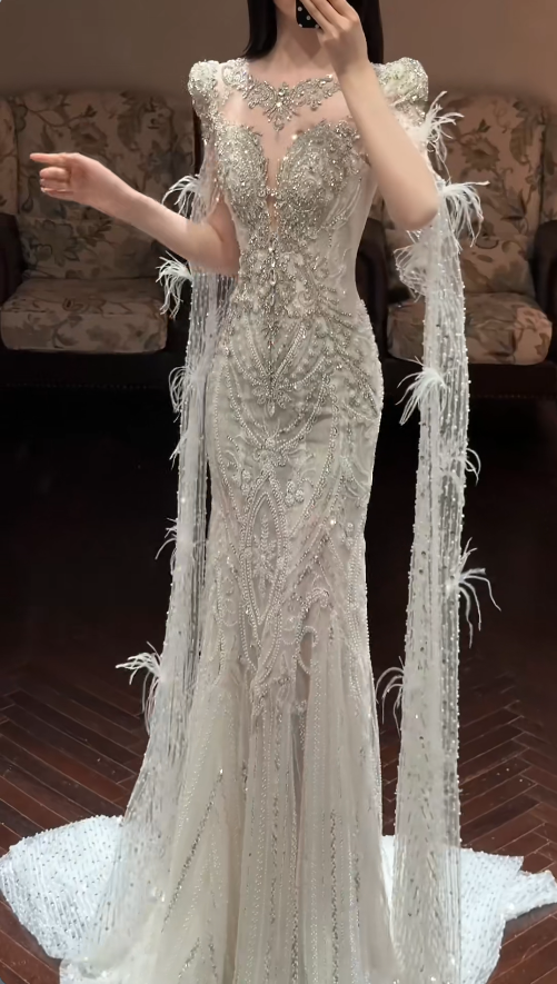 Elegant Mermaid Long Wedding Dress Beaded Tulle White Bridal Dress V-neck Bridal Gown