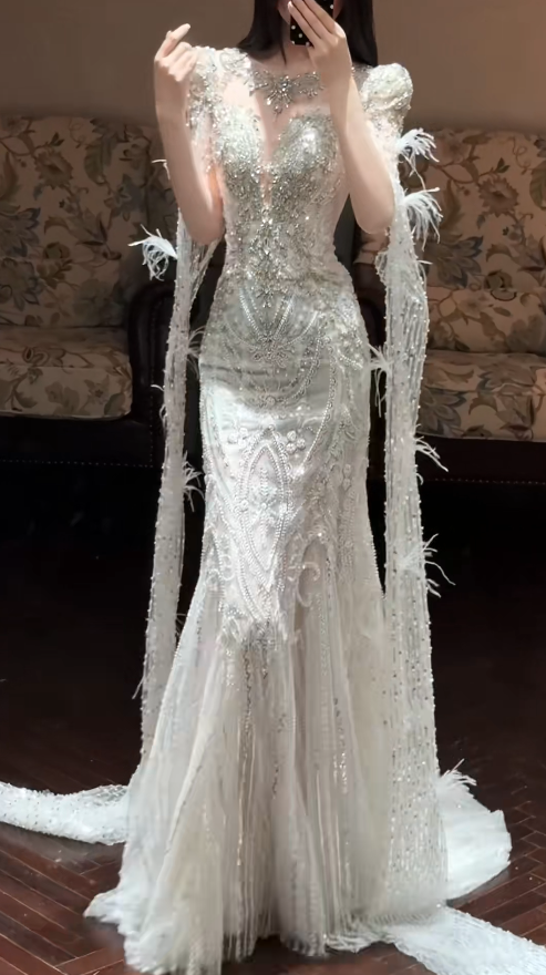 Elegant Mermaid Long Wedding Dress Beaded Tulle White Bridal Dress V-neck Bridal Gown