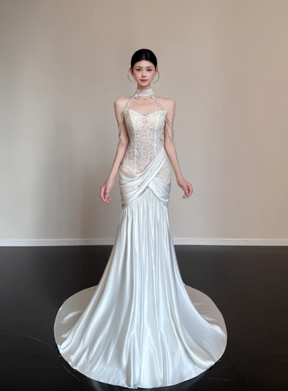 Elegant Mermaid White Long Wedding Dresses Satin Strapless Bridal Dresses Sleeveless Bridal Gowns
