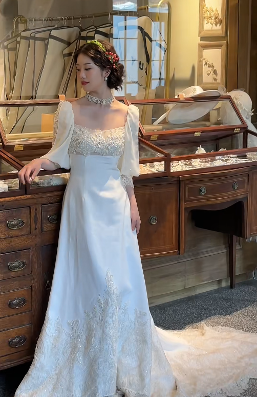 Elegant Sheath Square Neck Long Wedding Dresses, Lace Appliques White Bridal Gowns, Short Sleeves Bridal Dresses