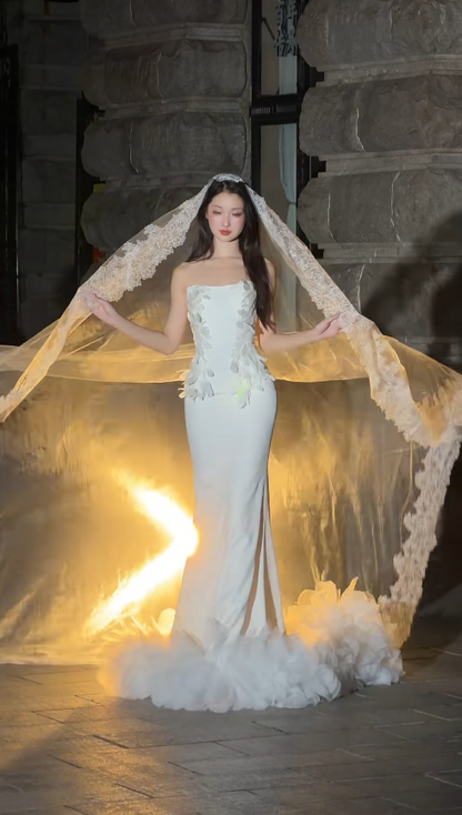 Elegant Strapless Mermaid White Long Wedding Dresses Satin White Bridal Gowns Sleeveless Bridal Dresses