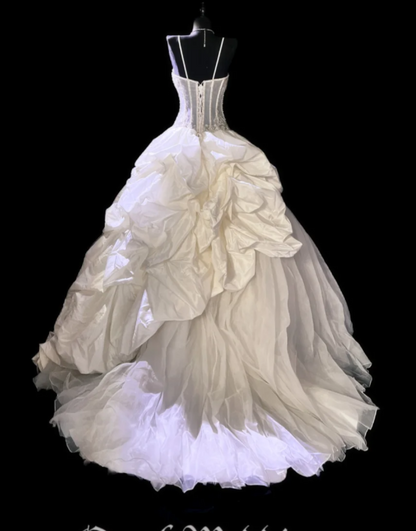 Elegant White A-Line Long Wedding Dresses Tulle Satin Spaghetti Strapless Bridal Dresses Sleeveless Bridal Gowns