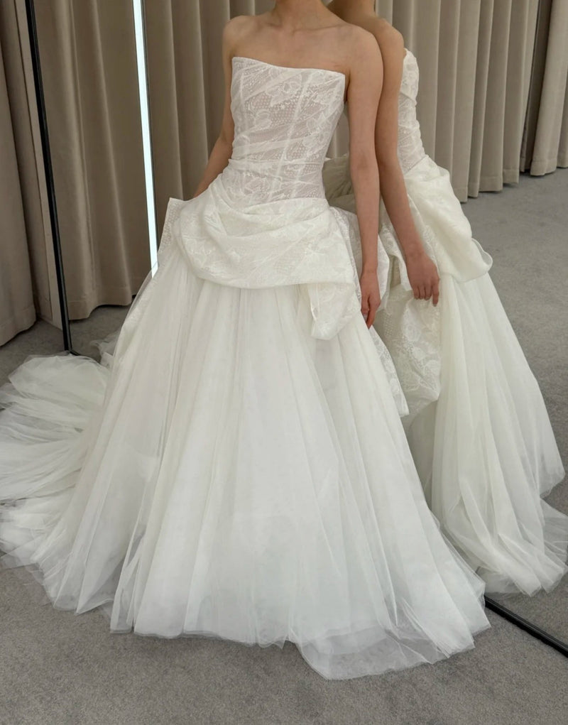 Elegant White Tulle Strapless A-Line Wedding Dress | Sleeveless Bridal Gown