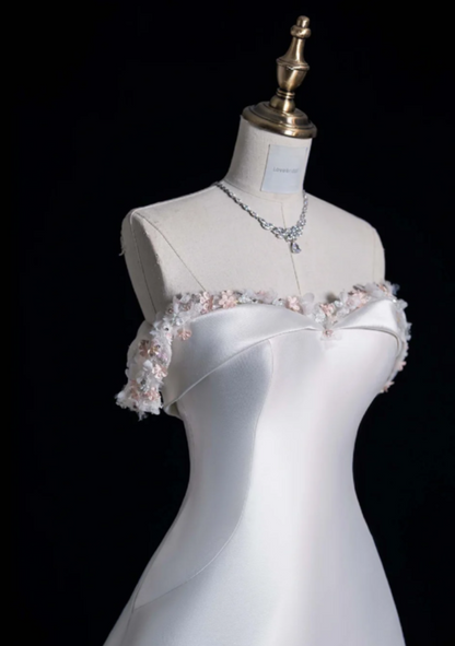 Elegant White Wedding Dress Off-shoulder Satin A-Line Bridal Gown Sleeveless Bridal Dress ED06819