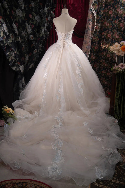 Fairy A-line Long Wedding Dresses Tulle Appliques White Bridal Gowns Sleeveless Sweetheart Bridal Dresses