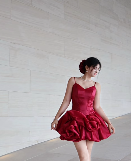 Glam Birthday Dresses V-neck Ball Gown Satin Short Prom DressesBurgundy Homecoming Dresses