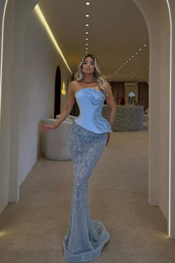 Glamorous Blue Strapless Prom Dress Sleeveless Slimming with Beaded WQ0440