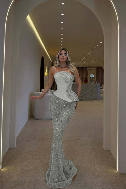 Glamorous Blue Strapless Prom Dress Sleeveless Slimming with Beaded WQ0440