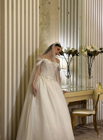 Gorgeous Ball Gown Off The Shoulder Satin Beads Flowers Long Wedding Dresses