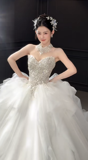 Gorgeous Ball Gown Sweetheart Tulle Sequin Long Wedding Dresses