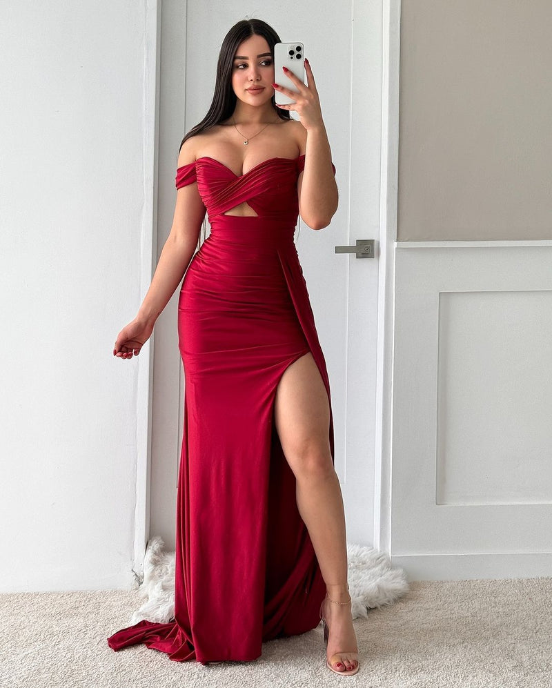 Gorgeous Black Off-the-shoulder Cut OutTailored Prom Dress